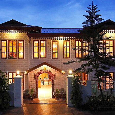 Golden Empress Hotel Науншве Екстер'єр фото