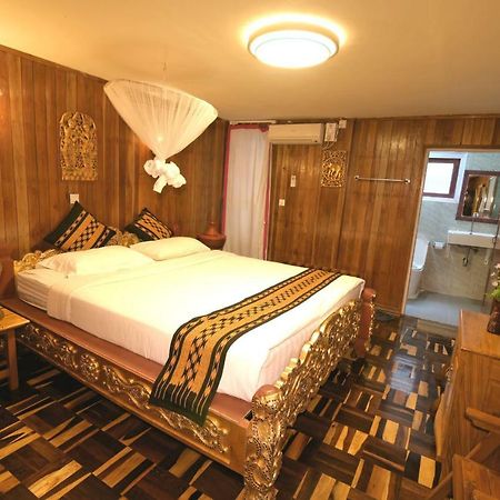 Golden Empress Hotel Науншве Екстер'єр фото