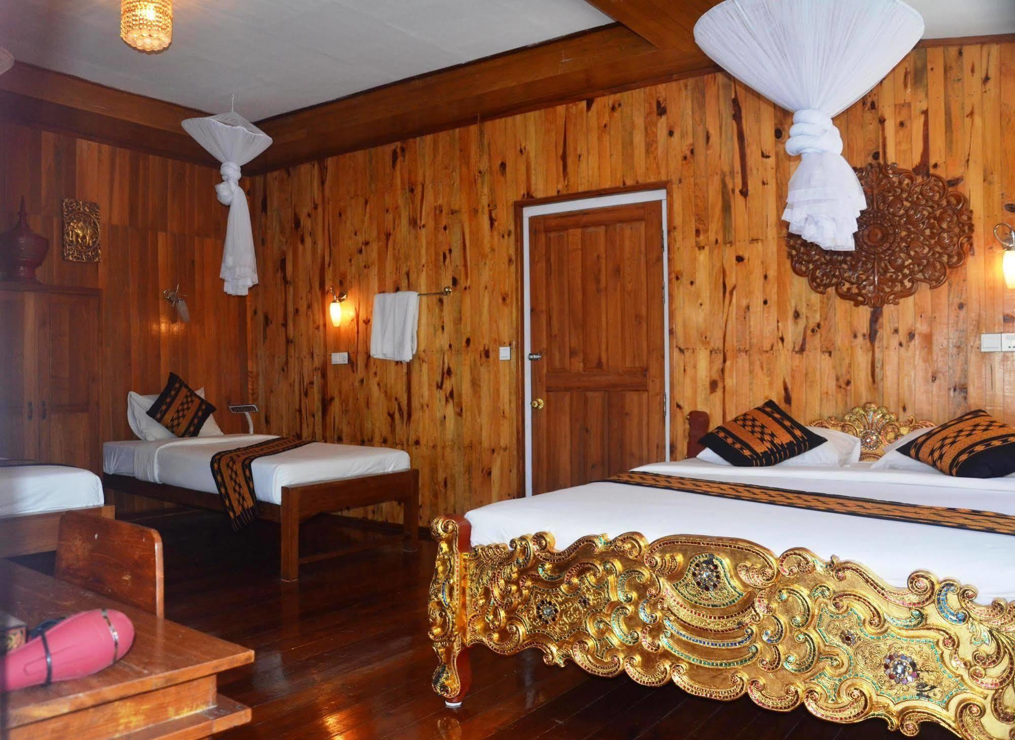 Golden Empress Hotel Науншве Екстер'єр фото