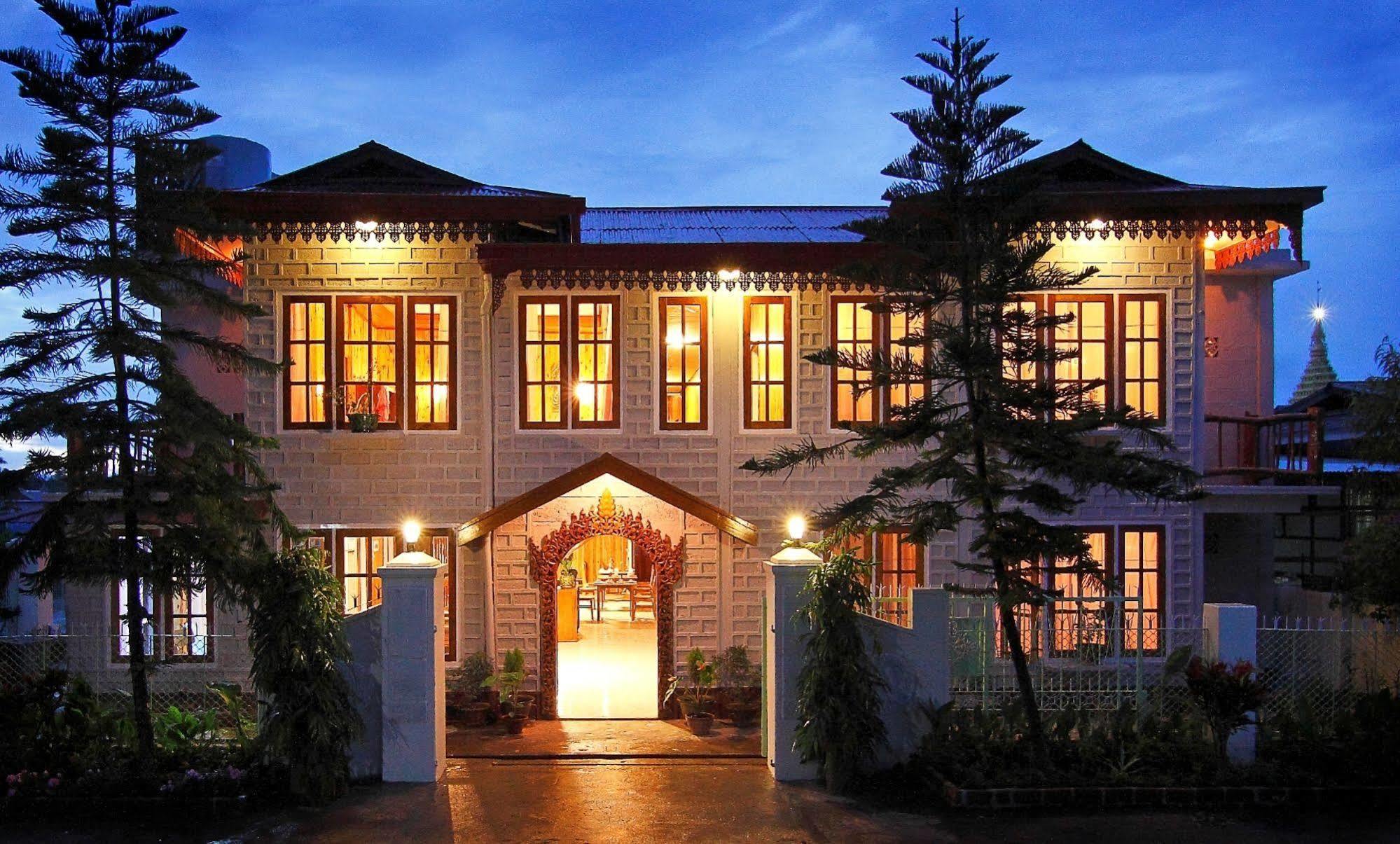 Golden Empress Hotel Науншве Екстер'єр фото
